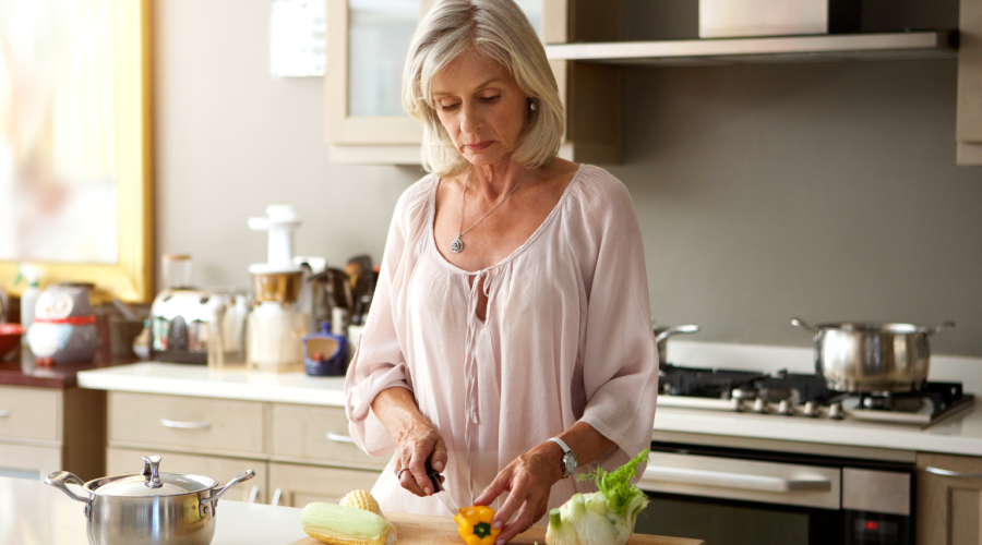 Plant vs Animal Protein: 6 Benefits, Which Is Better for Skin Aging?