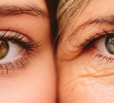 Best Foods for Reducing Under-Eye Wrinkles in 2025