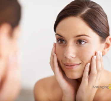 How to Prevent Skin Aging and Wrinkles Naturally in 2025